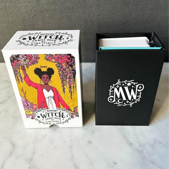 Modern Witch Tarot Deck by Lisa Sterle - 78 Card Tarot Deck + Introductory Book - Picture 2 of 8